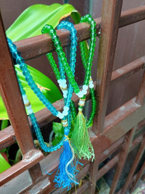 Beautiful Beads Tasbeeh, Islamic Salat Prayer for Muslims, Specially Designed for Daily Prayer Offerings (Green & Blue)  Pack of 2 - Day Night Deal - Image 3