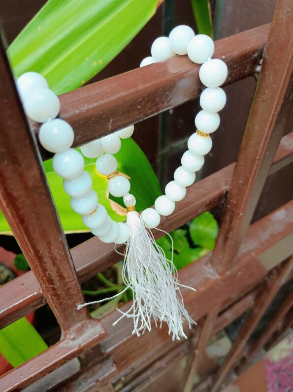 Beautiful Beads Tasbeeh, Islamic Salat Prayer for Muslims, Specially Designed for Daily Prayer Offerings (White 33 Beads) Pack of 1 - Day Night Deal - Image 3