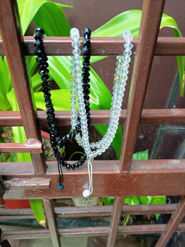 Crystal Beads Tasbeeh, Islamic Salat Prayer for Muslims, Specially Designed for Daily Prayer Offerings (Black & White ) Pack of 2 - Day Night Deal - Image 3
