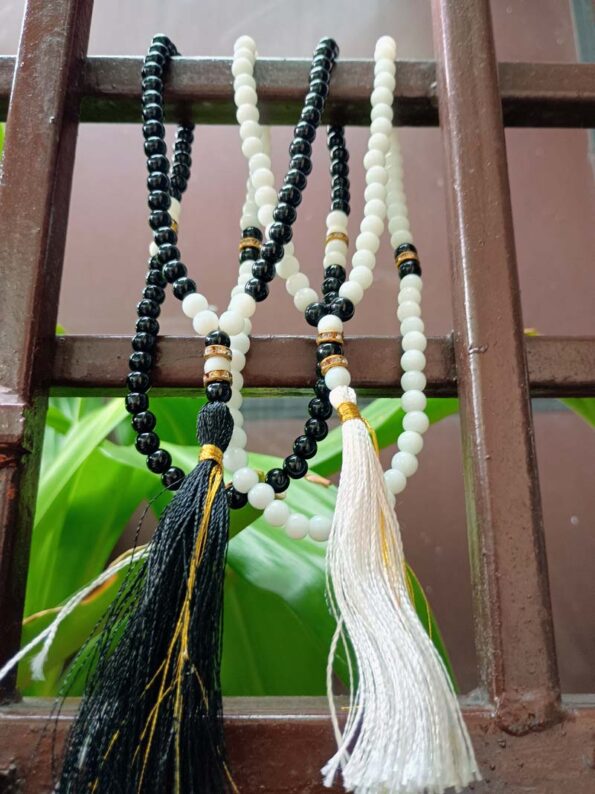 Beautiful Beads Tasbeeh, Islamic Salat Prayer for Muslims, Specially Designed for Daily Prayer Offerings (Black & White) Pack of 2 - Day Night Deal - Image 4
